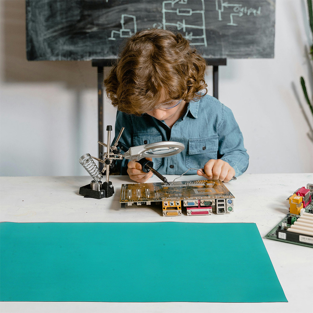 بساط لحام مطاطي مضاد للكهرباء  - مراجعة Electronics Repairing وسعره